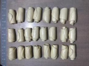 都做好后，盖保鲜膜，醒面20分钟