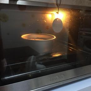 放入烤箱140度，烤40分钟（烤箱温度仅供参考）