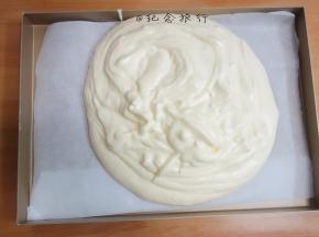 面糊从高处倒下