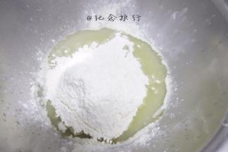 一次性低筋面粉混合均匀 是的没错我的后蛋法是不过筛面粉的