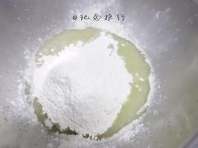 一次性低筋面粉混合均匀 是的没错我的后蛋法是不过筛面粉的