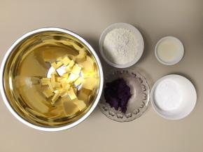 黄油切丁室温软化，准备好其他材料