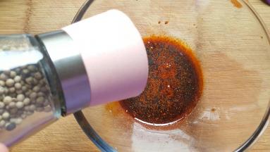 加入现磨白胡椒