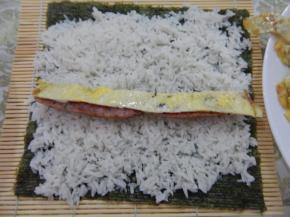 摊平加入蛋皮一张