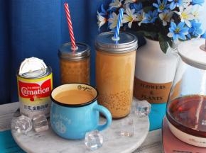 一杯港式风味西米奶茶完成，自己做，可无限量续杯！