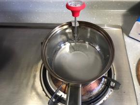 细砂糖加水效果加热至118度