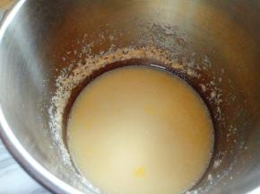 香浓的胡萝卜豆浆出炉。