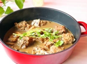 加一根香菜碧绿可爱。