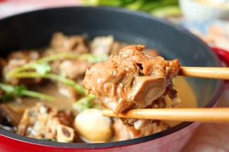 先来吃肉吧，啃骨头什么的简直是人生一大美事。