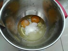 蛋液，糖，盐混合（我做的双倍）