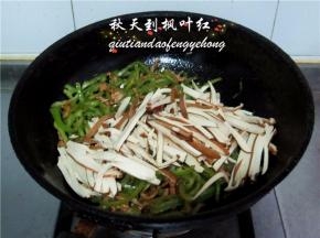 再放入香干丝