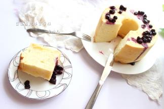 颗颗蓝莓吃起来爆浆。