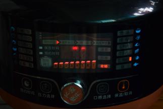 电压力锅选择煮豆键，我用浓郁口感