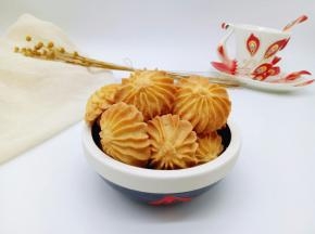 配一杯咖啡，我们来约下午茶可好，哈哈