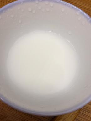 淀粉中加入适量的水搅拌均匀