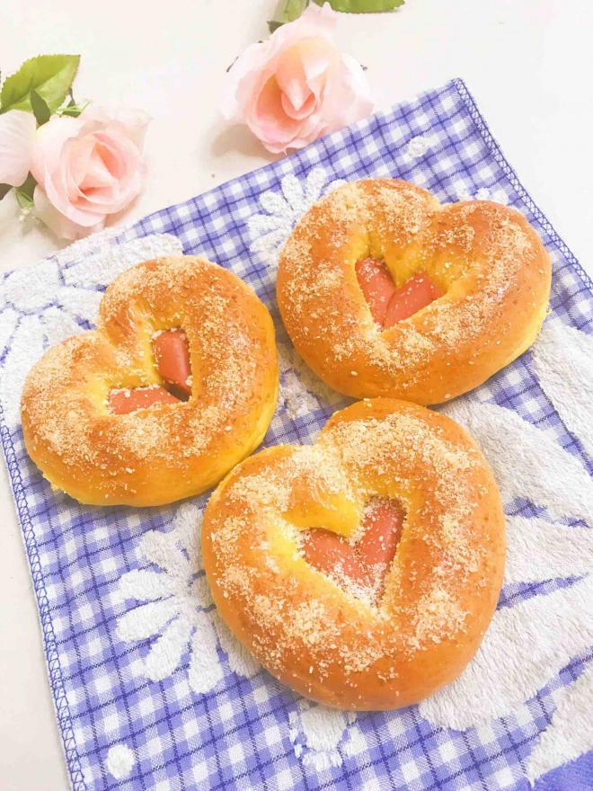 胡萝卜爱心面包