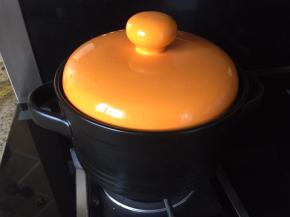 大火烧开，转小火，慢炖；