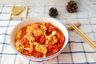 装盘就可以吃了，和平常的番茄炒蛋不一样的口感。喜欢的可以试试。