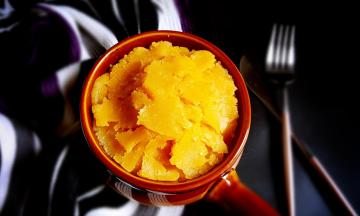 10．金沙奶黄馅就做好了（如果馅料用不完，还可以做奶黄包哦）。