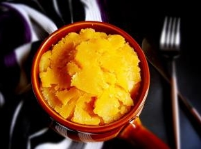 10．金沙奶黄馅就做好了（如果馅料用不完，还可以做奶黄包哦）。