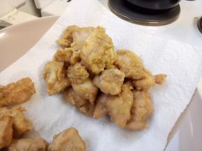 有点淡金黄色就捞出来。