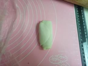 拿一个卷出来，口向上。