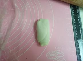 拿一个卷出来，口向上。