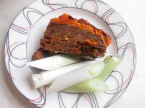 把香辣料和葱备用。