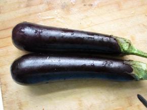 茄子两个，有些做多了，其实一个足够吃。