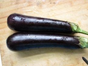 茄子两个，有些做多了，其实一个足够吃。