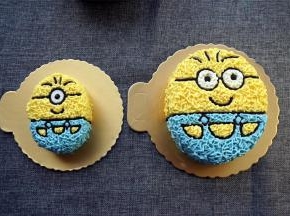 萌萌的小黄人亲子蛋糕完成咯！