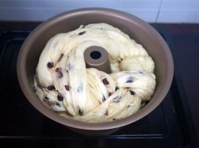 面团发酵至八九分满即可。