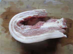 带皮精五花猪肉800克