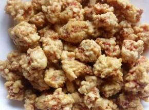 炸好捞出锅备用