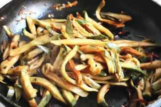 继续炒匀就可以了。