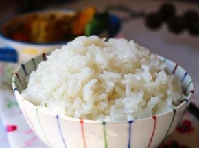 米饭也煮好了，可以开吃了。