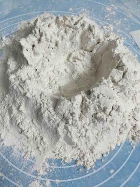 备好红薯粉，煮开一锅水