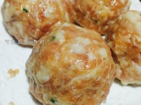 6. 包成一个一个肉丸子。