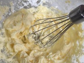 打发成微微发白