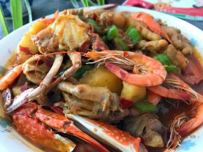 诱人的蟹肉煲。