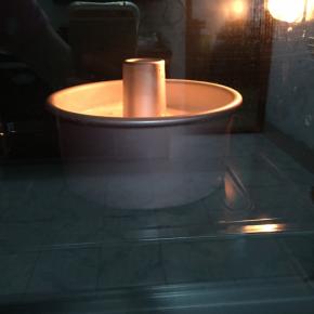 放入预热好烤箱150度40分钟。