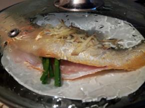 凉水上锅大火蒸10分钟