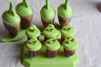 8.将盖子也是手柄盖紧，送入冰箱冷冻至凝固。