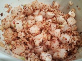 用筷子拌均匀，