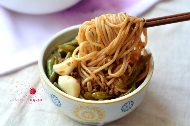 肉末豆角丝拌面