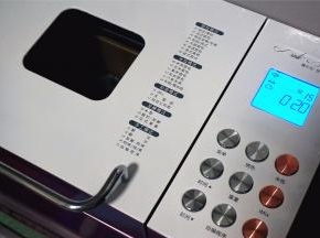 我用的是柏翠PE8500W，用的是程序15imix，揉面时间20分钟。