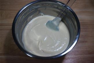 将步骤2和步骤3混合，拌均匀。