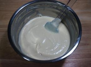 将步骤2和步骤3混合，拌均匀。