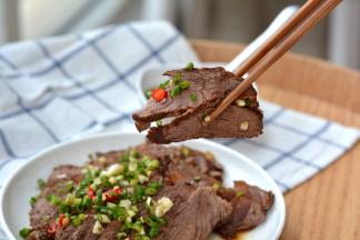 大片肉吃着好过瘾