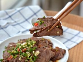 大片肉吃着好过瘾